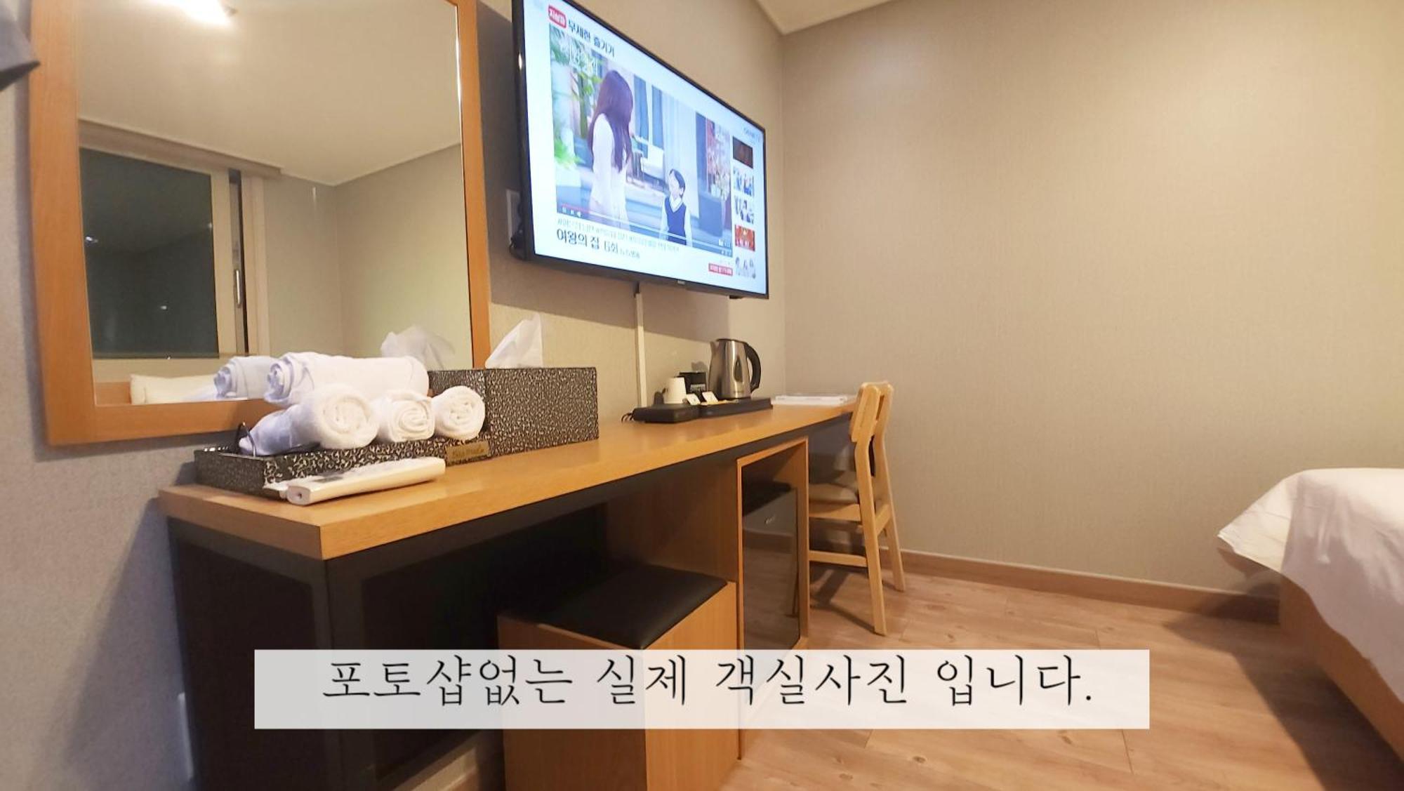 Sea Star Hostel Yeosu Eksteriør bilde